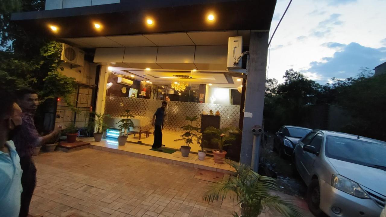 Hotel Eurasia Mohali International Airport Zirakpur Zewnętrze zdjęcie