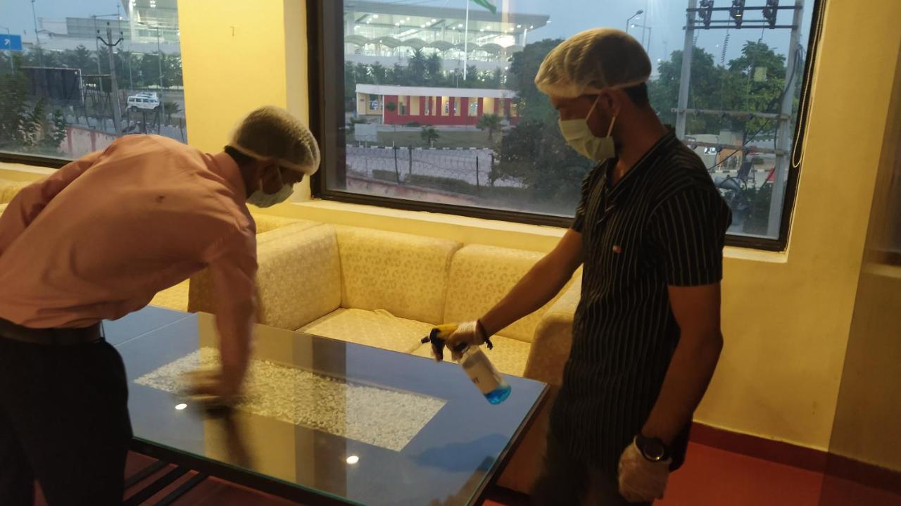 Hotel Eurasia Mohali International Airport Zirakpur Zewnętrze zdjęcie