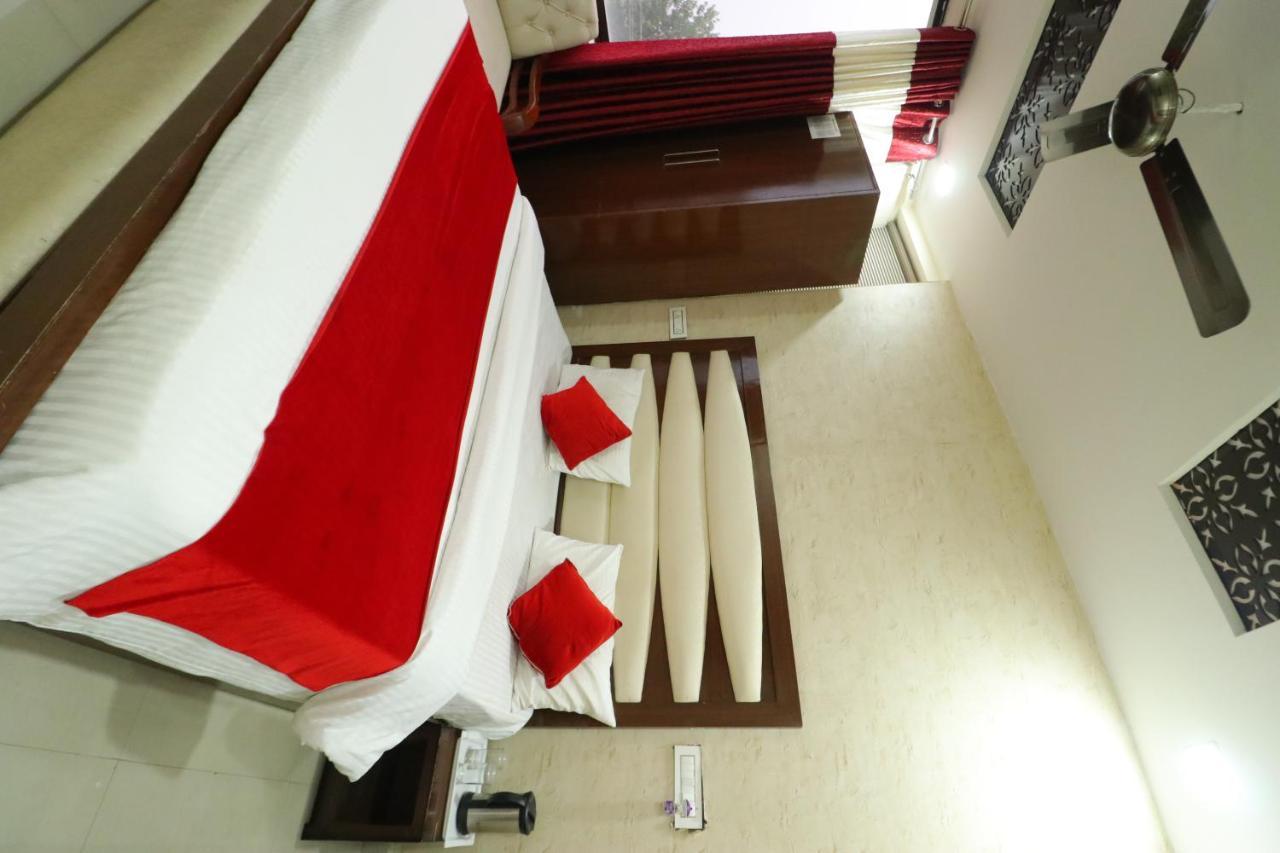 Hotel Eurasia Mohali International Airport Zirakpur Zewnętrze zdjęcie
