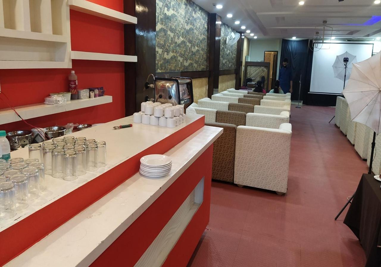 Hotel Eurasia Mohali International Airport Zirakpur Zewnętrze zdjęcie